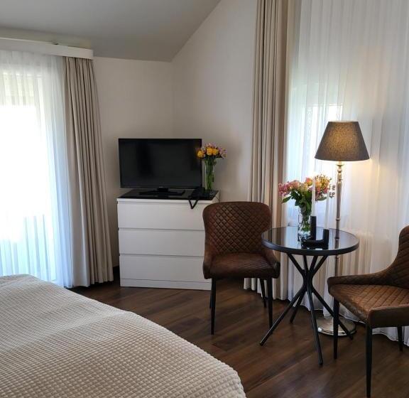 پانسیون Villa Wally