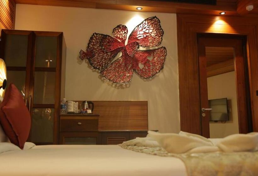 استراحتگاه Sandyy Wavess