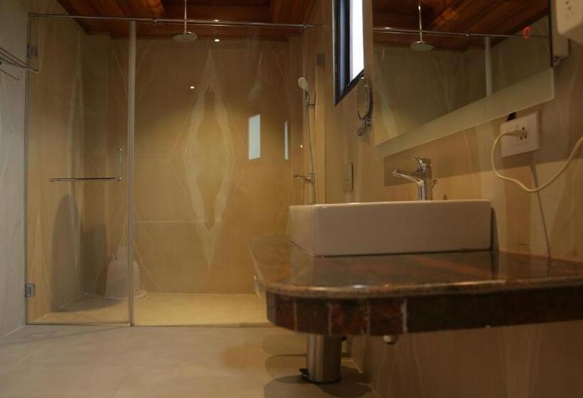 استراحتگاه Sandyy Wavess