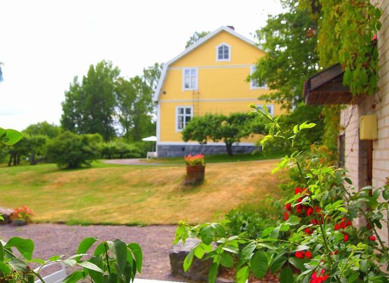 Tammiston Apartments