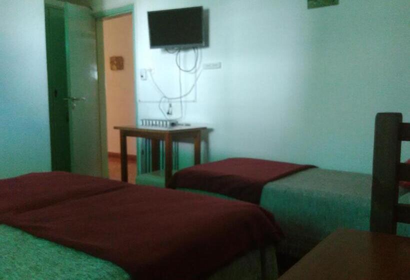 ユースホステル La Casa De Ramatis