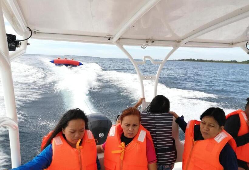 호스텔 Seasun Beach Resort &