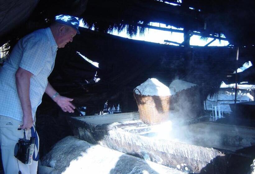 호스텔 Seasun Beach Resort &