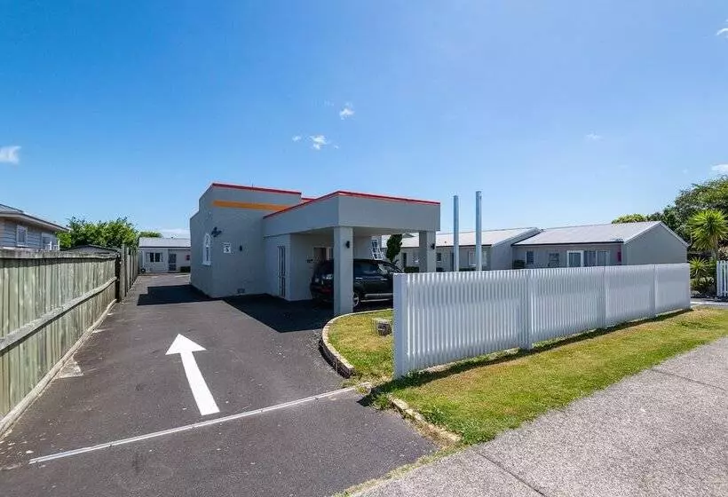 Aurora City Suites Motel