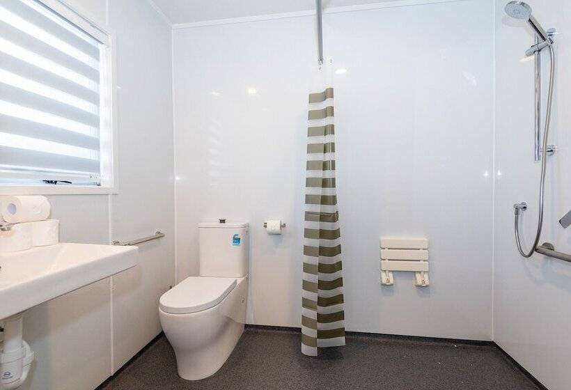 Aurora City Suites Motel