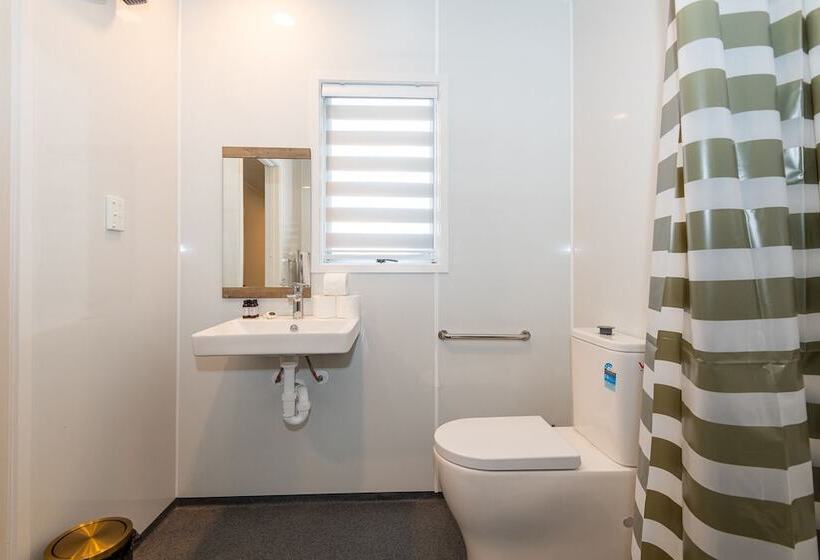 Aurora City Suites Motel