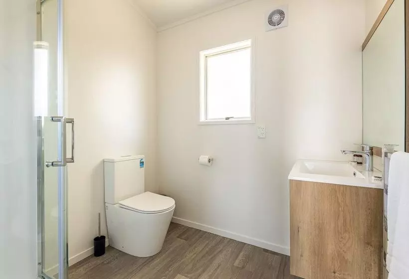 Aurora City Suites Motel