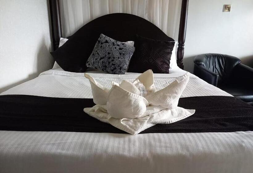 هتل Balmoral Beach