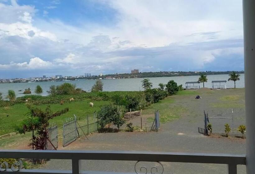 هتل Balmoral Beach