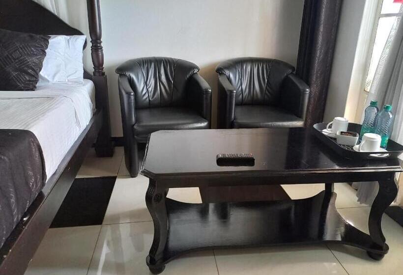 هتل Balmoral Beach