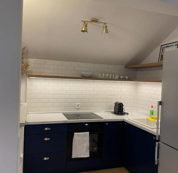 تختخواب و صبحانه Guest House Zamak