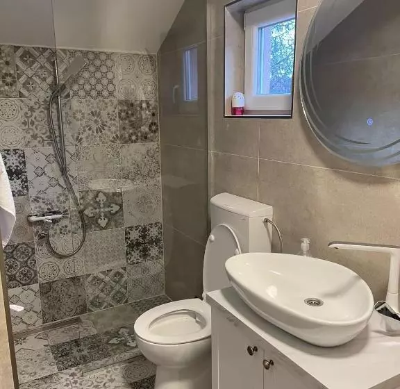 تختخواب و صبحانه Guest House Zamak