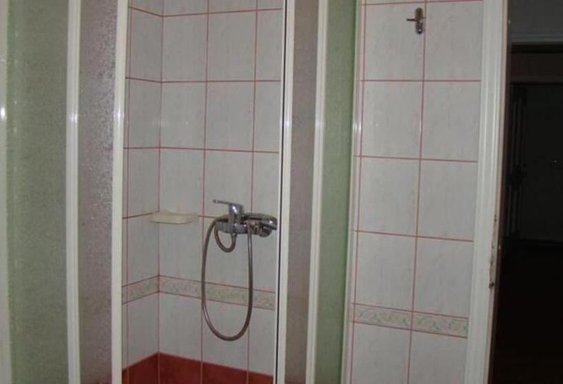 تختخواب و صبحانه Guest House Zamak