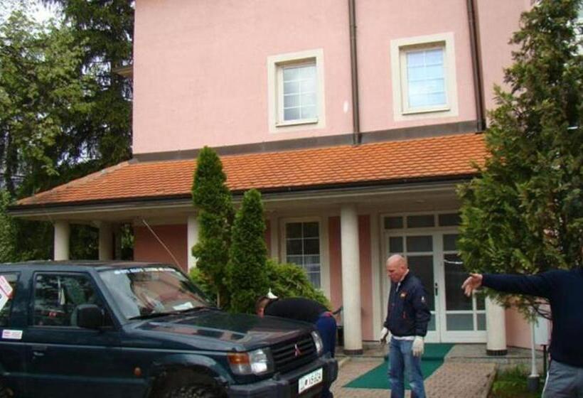 تختخواب و صبحانه Guest House Zamak