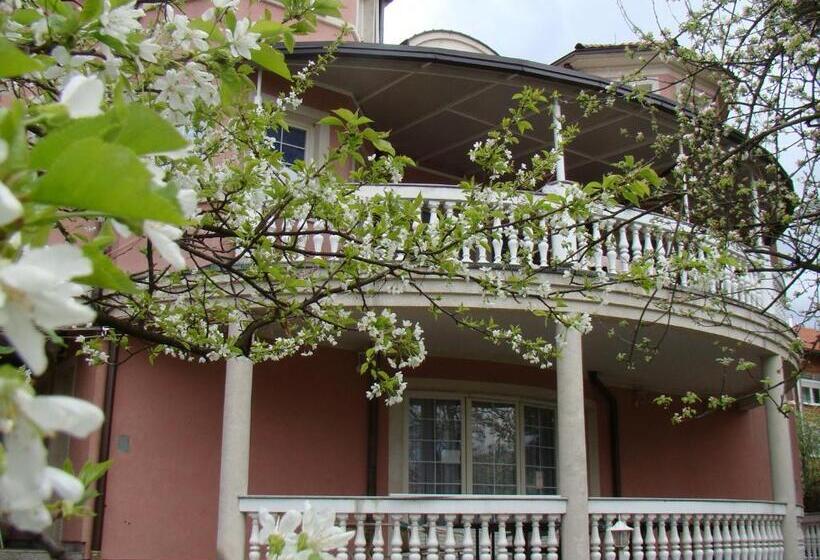 تختخواب و صبحانه Guest House Zamak