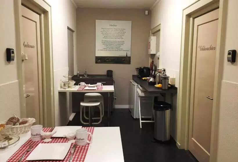 ベッドアンドブレックファースト Raadhuis Dinther Suites