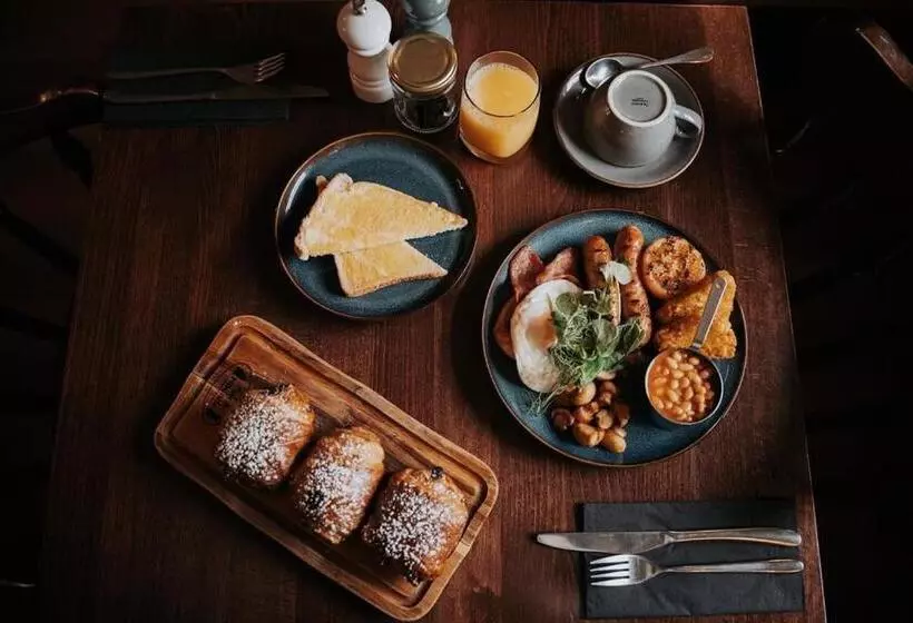 Aamiaismajoitus (B&B) The Fox And Hounds