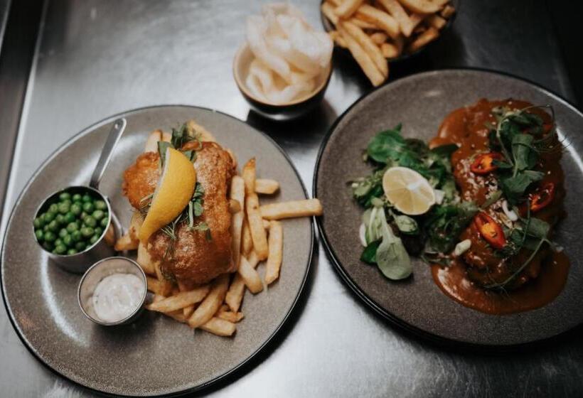 צימר The Fox And Hounds