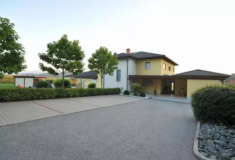 Aamiaismajoitus (B&B) Wellness Pension Waldhof