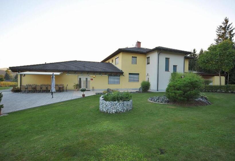 Bed and Breakfast Wellness Pension Waldhof