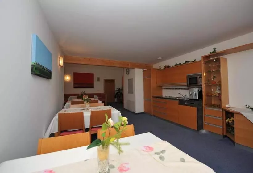 Aamiaismajoitus (B&B) Wellness Pension Waldhof