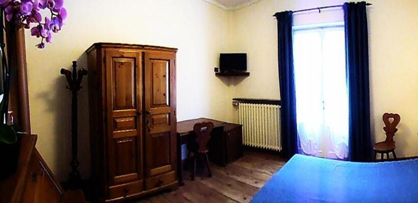 ホテル Albergo Delle Alpi