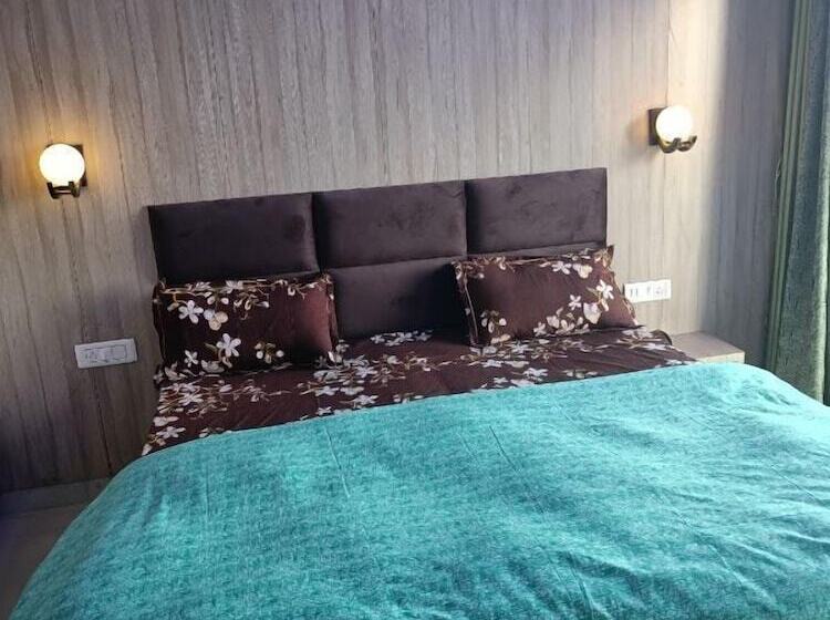 בית מלון כפרי Blue Bird Home Stay