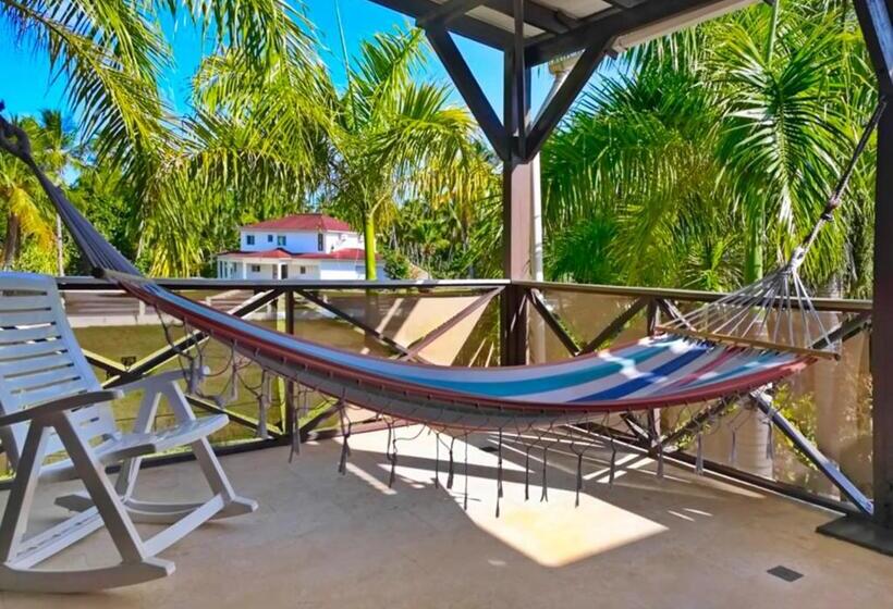 هتل Chaykovski Boutique H