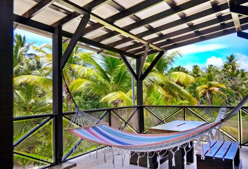 هتل Chaykovski Boutique H