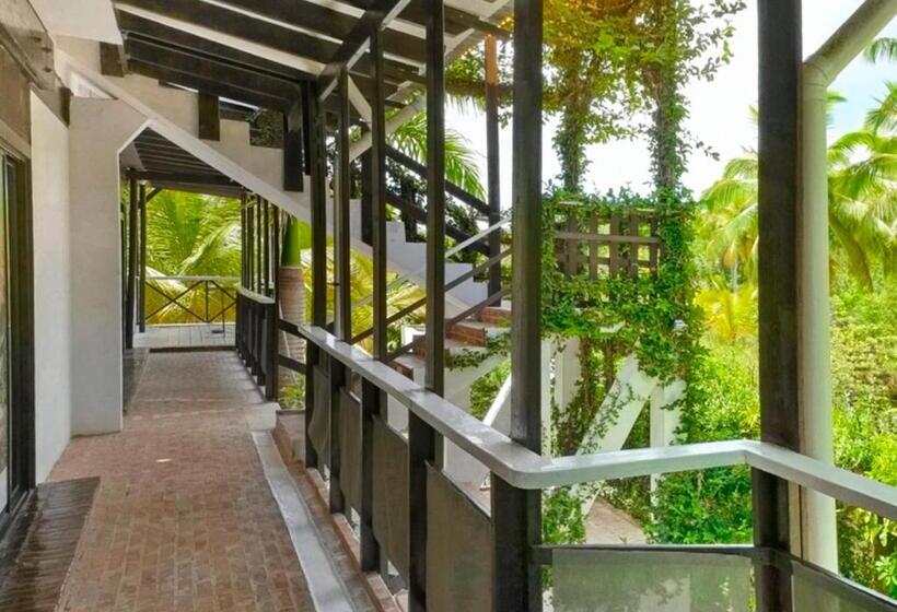 هتل Chaykovski Boutique H