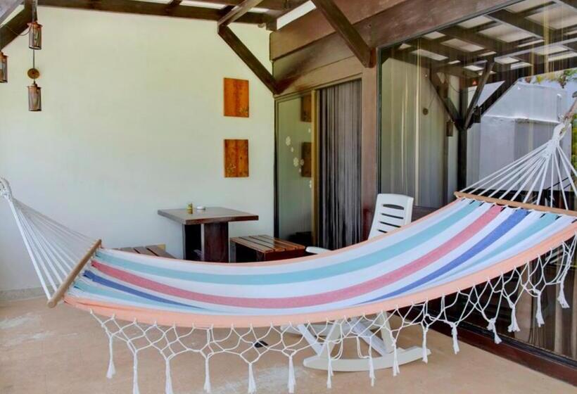 هتل Chaykovski Boutique H