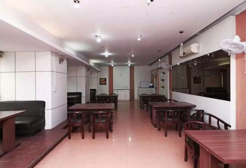 Hotelli Goroomgo Kaushalya Residency Uttarakhand