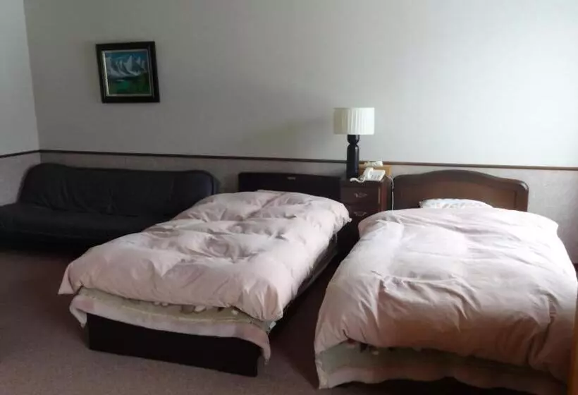 Hotelli Highland Lodge Takegen