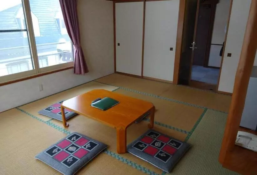 Hotelli Highland Lodge Takegen