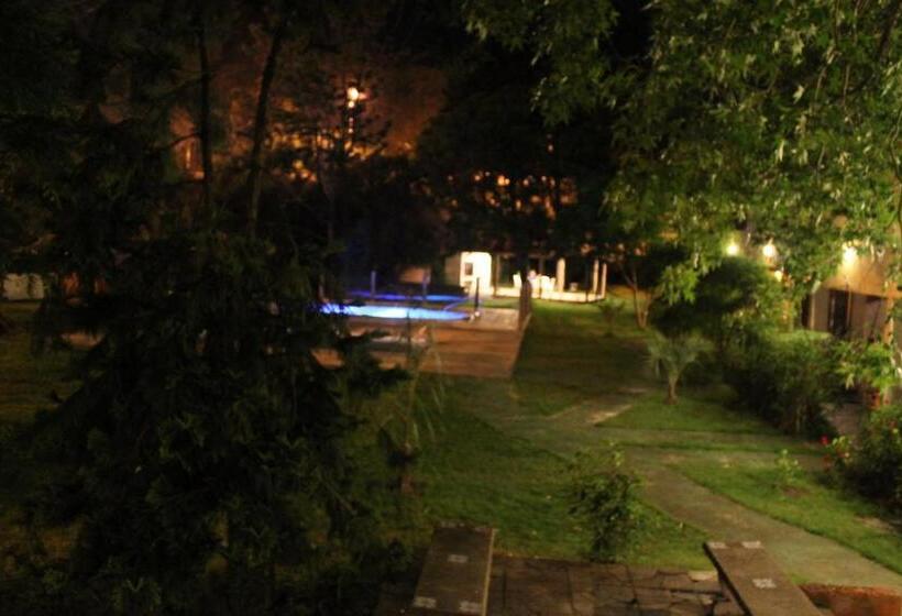 ホテル La Ballena