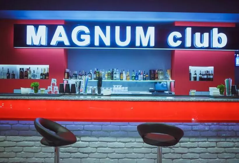 Hotelli Magnum