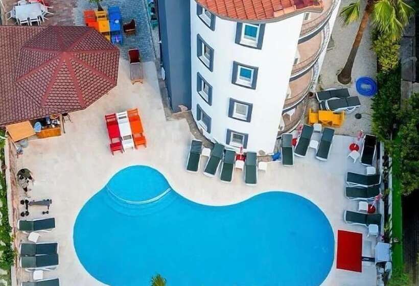 هتل Meryam Deluxe Suit