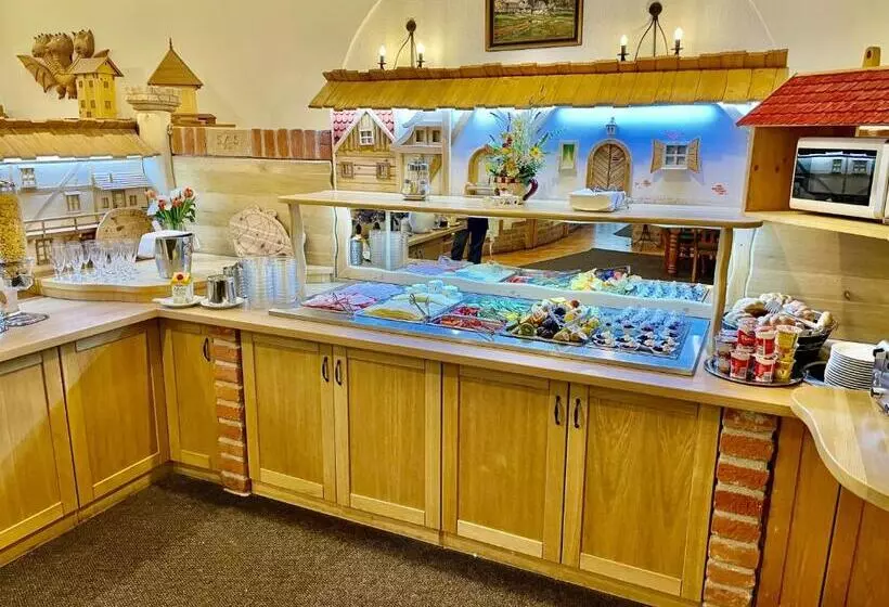 Spa Hotel Podlesí   Walldorf A Pohádková Vesnička