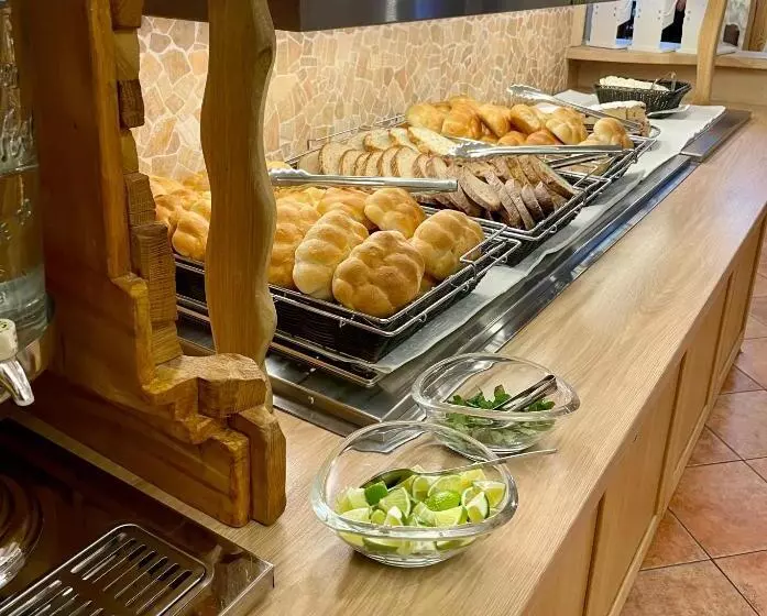 Spa Hotel Podlesí   Walldorf A Pohádková Vesnička