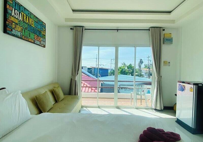 Hotelli Rateesumalee Pool View Kolarn