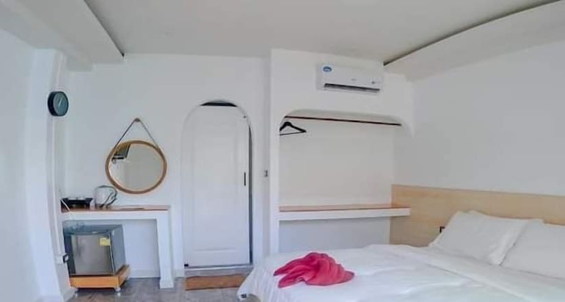 Hotel Rateesumalee Pool View Kolarn