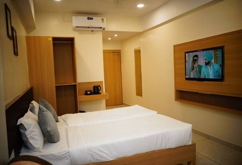 فندق Signum Cityscape Landmark Dahej