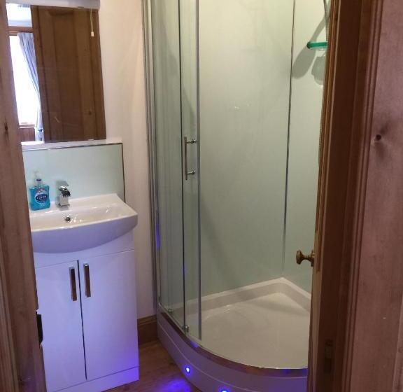 פנסיון Bank Guest House