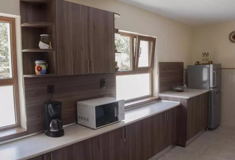 Majatalo Guest House Balkanski Kat