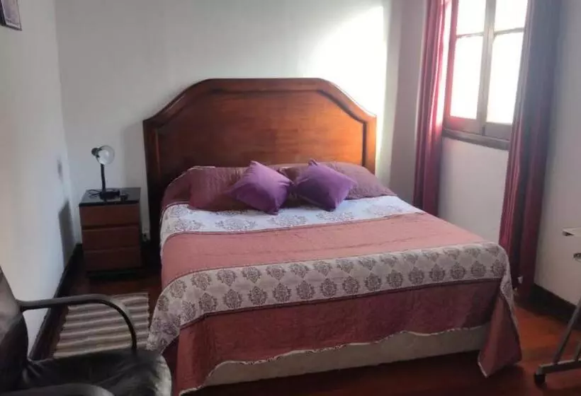 Majatalo Hostal Cotroneo