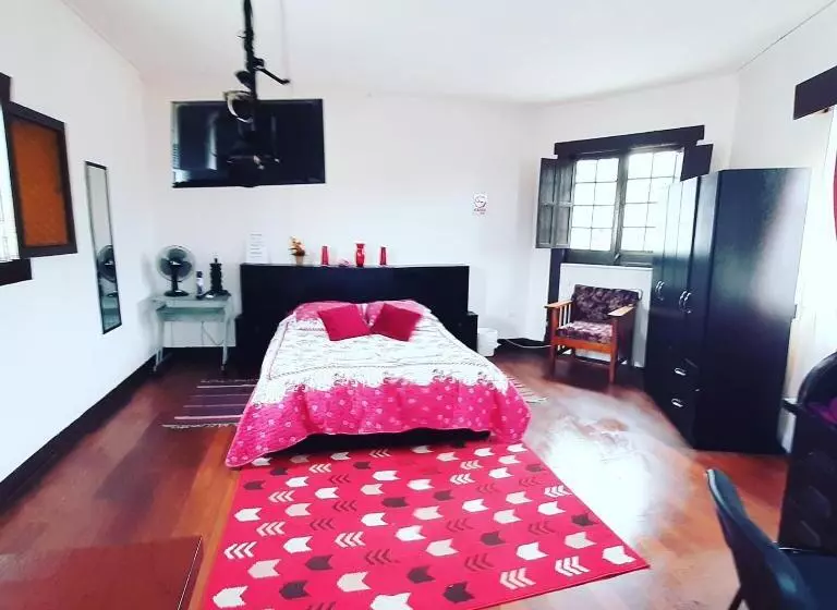 Majatalo Hostal Cotroneo