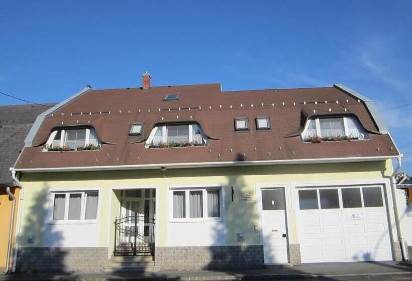 펜션 Kántor Vendégház