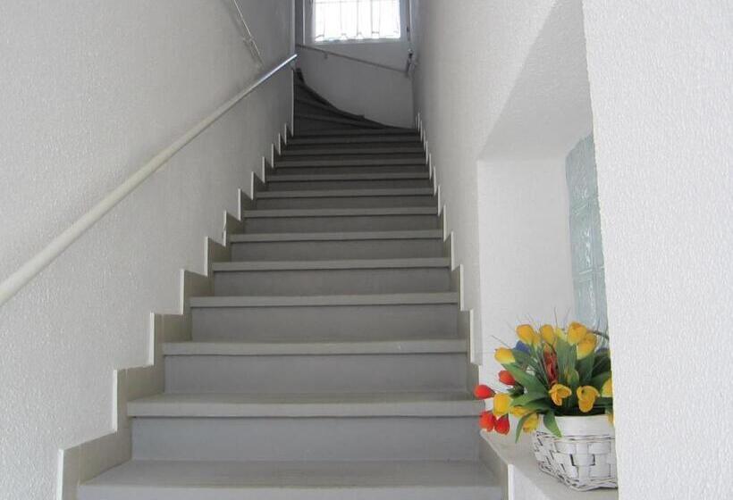 펜션 Kántor Vendégház