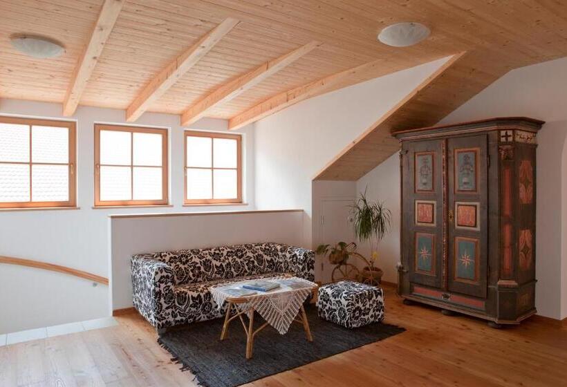 펜션 Lienharterhof