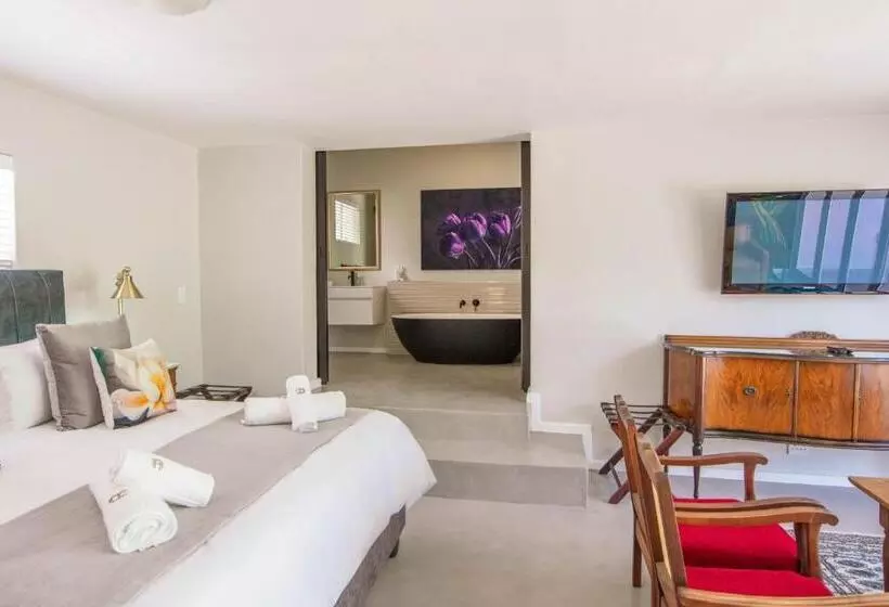 ペンション Rozenburg Guest House